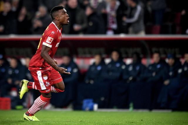 郭艾伦继续穿13号 广州队称赞他是年轻人榜样